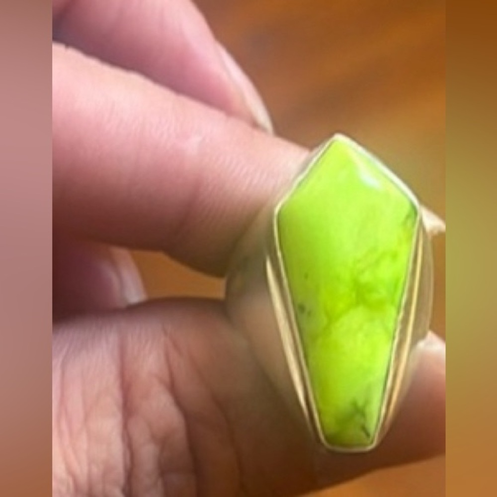 Apple Green Gaspeite ring Sterling Silver Size 8.5